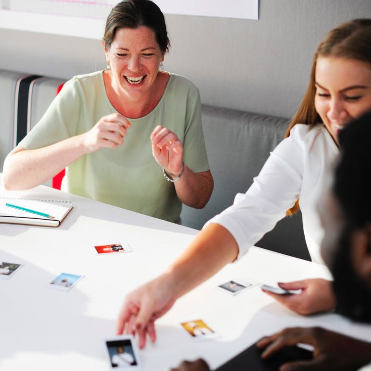 הופכים את התיאוריה לפרקטיקה

