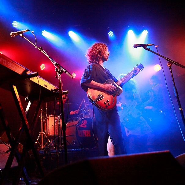 "בוא בס, בוא אליי"!