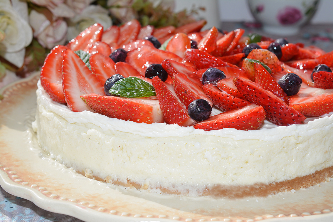 עוגת גבינה עם קרם שמנת חמוצה | אלונה זוהר | ויטרינה - כל מה שחדש