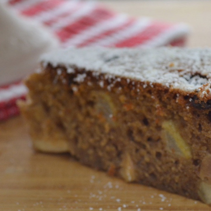 מתוק לשבת: עוגת תפוחים על הגז