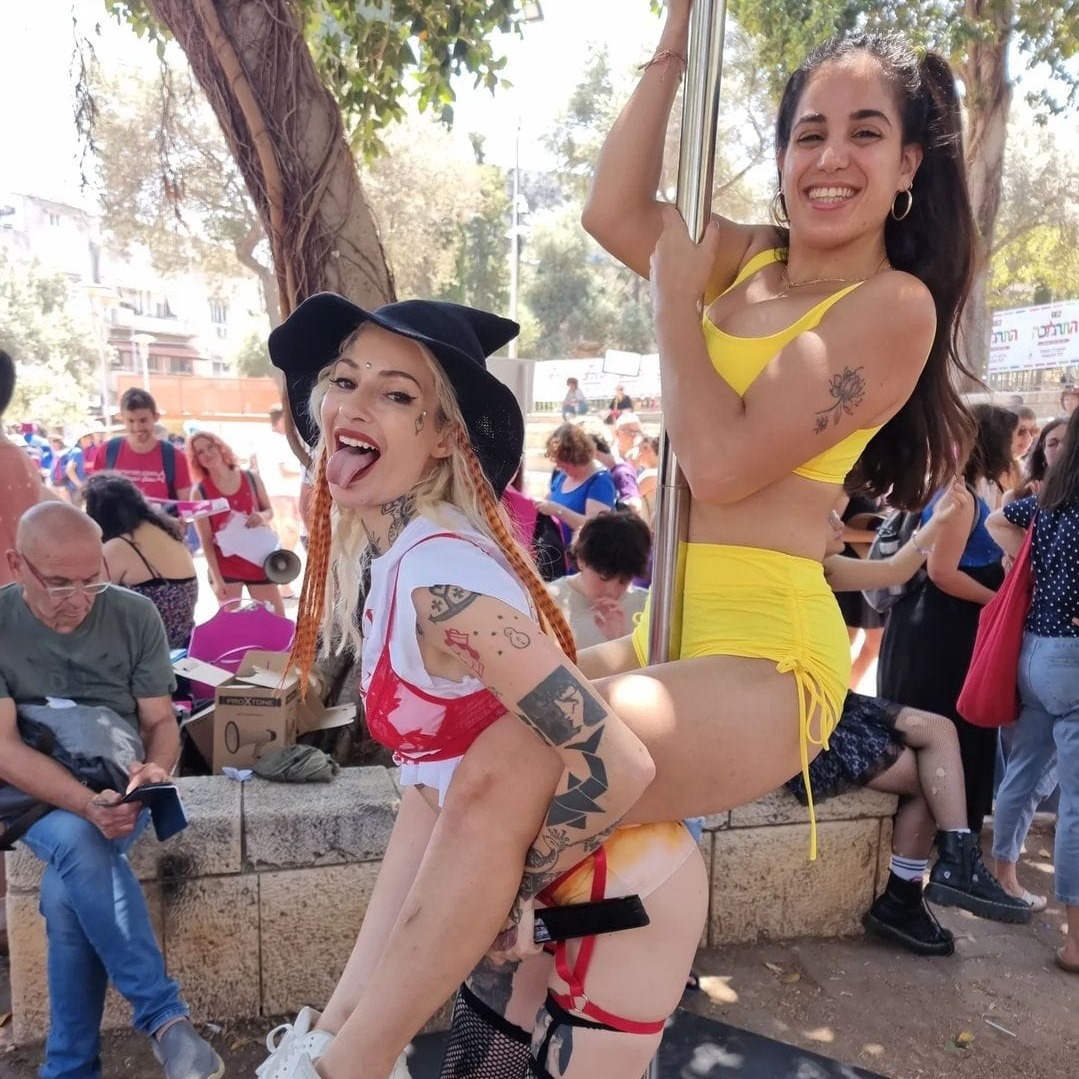 Only Fans(uper) power- הכוח הנשי שמאחורי הפלטפורמה מעוררת המחלוקת