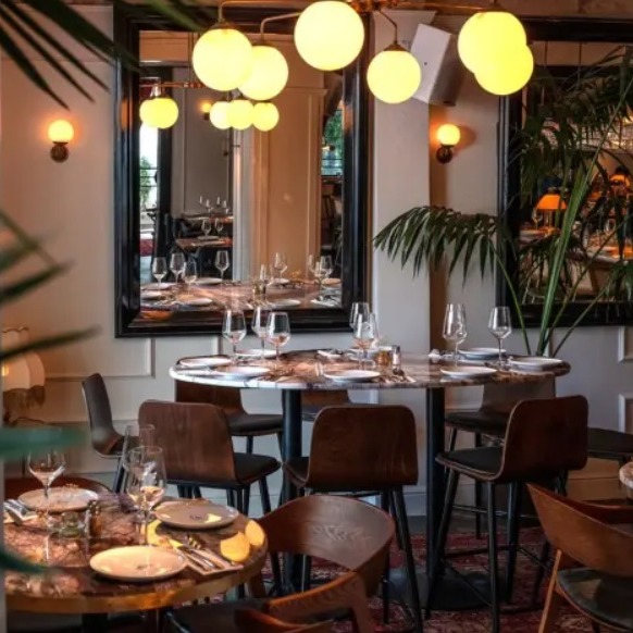 ביקור בקפה פטיט